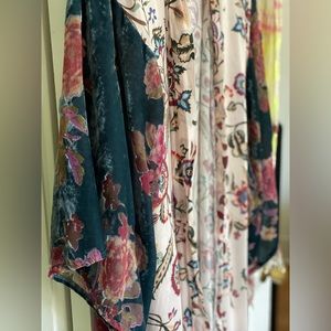 Jennafer Grace Canary Kimono